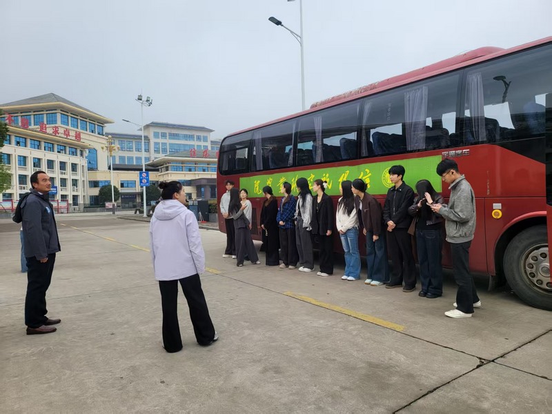 图片37.jpg 图片37.jpg