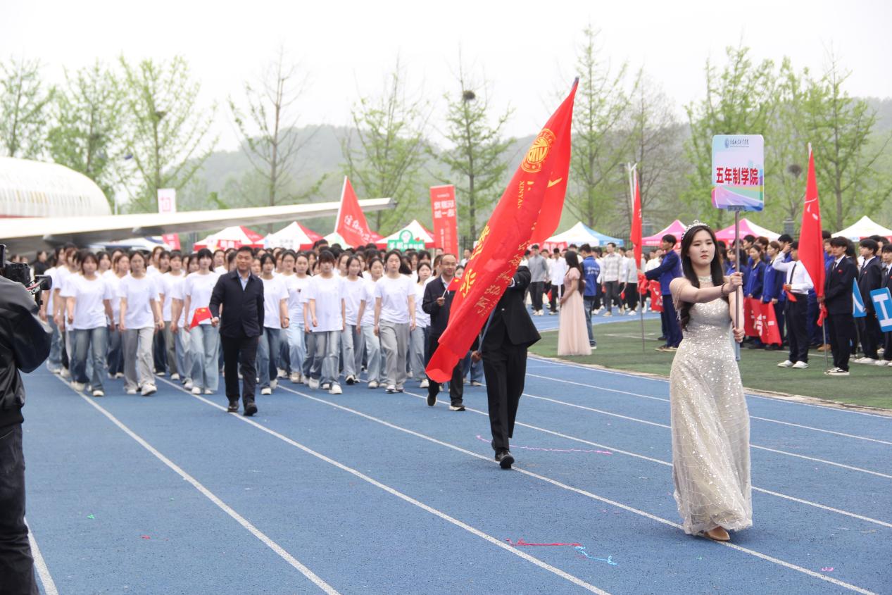 图片18.jpg 图片18.jpg