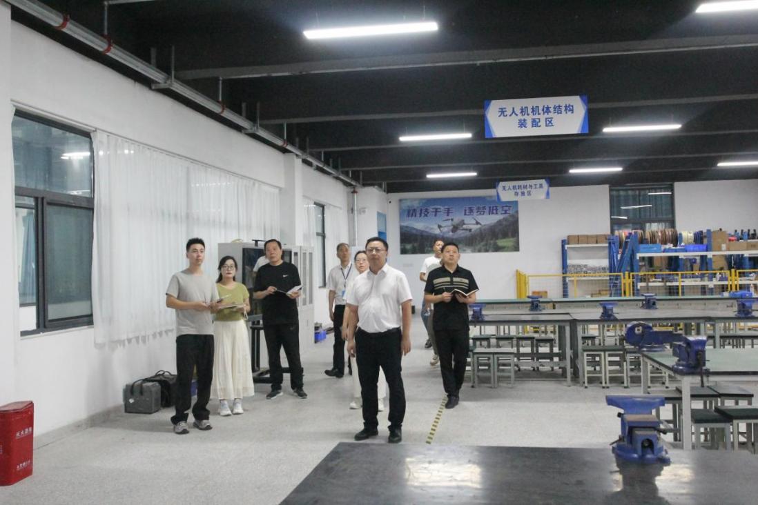 图片32.jpg 图片32.jpg